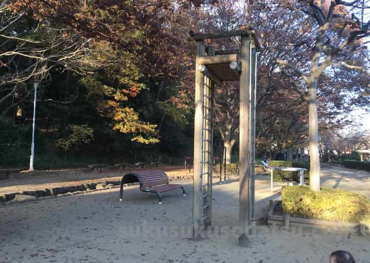 公園の遊具